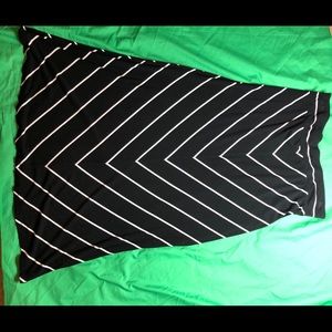Black and white maxi skirt